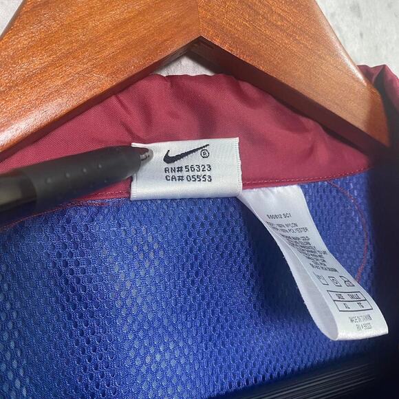 Vintage 94-99 nike windbreaker - Picture 5 of 5